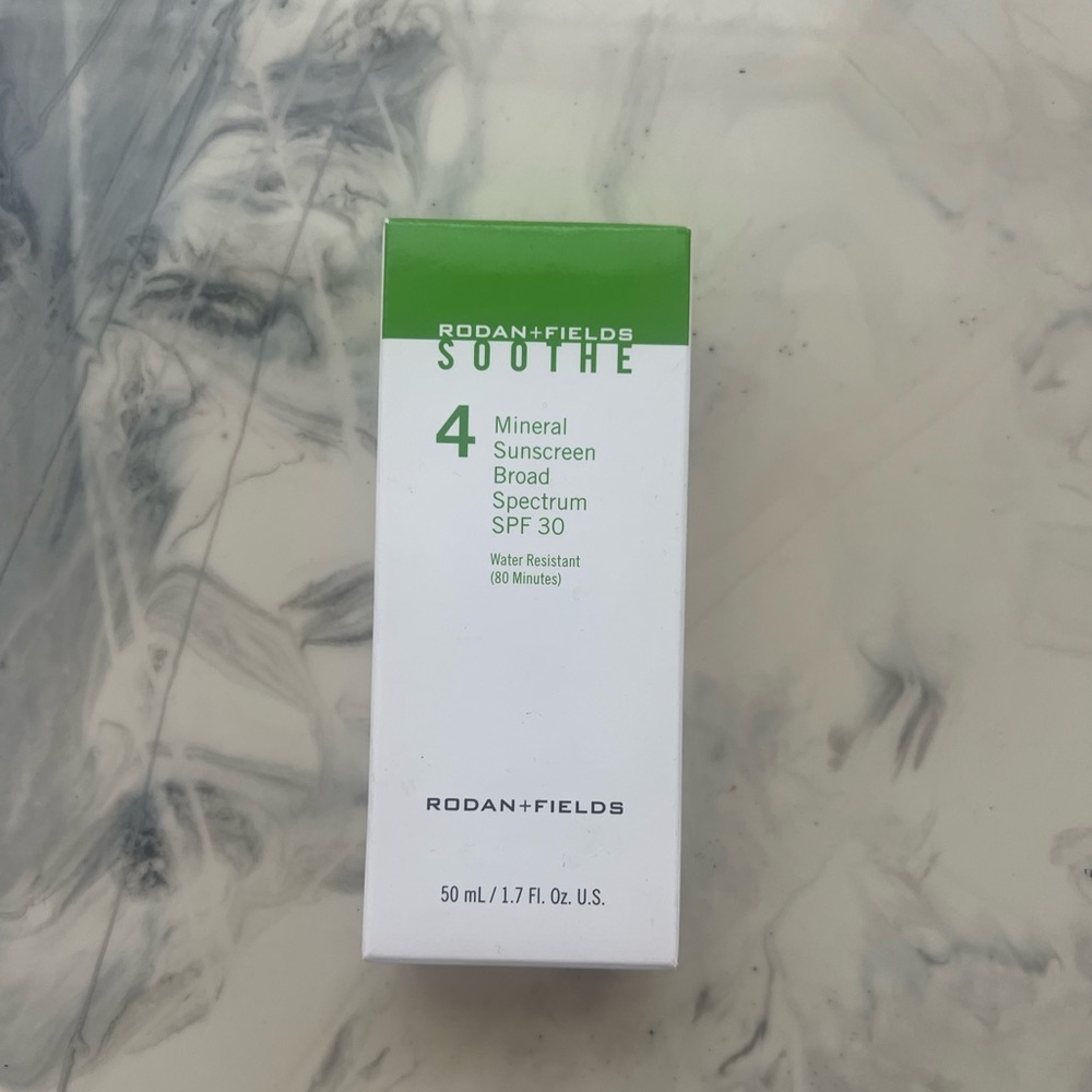 Rodan and fields SOOTHE mineral sunscreen